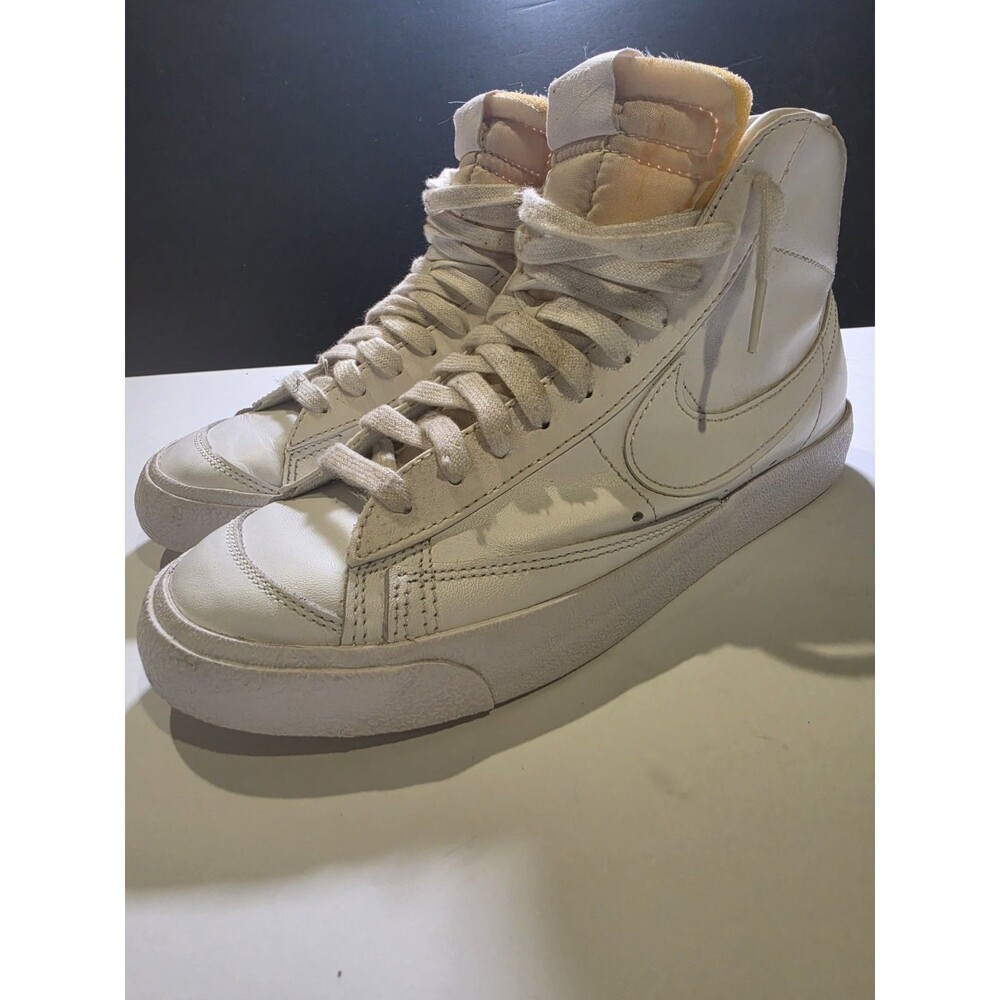 Nike Womens Blazer Mid 77 CZ1055-117 White Basketball Shoes Sneakers Size 9